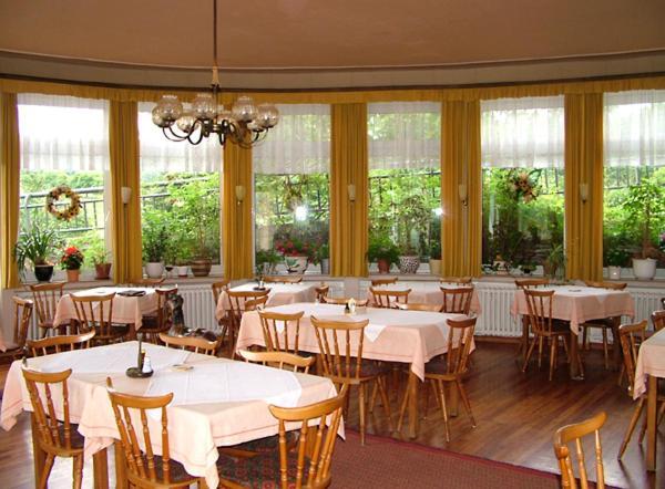 Gasthof Graf-Zils Eichelhutte Bagian luar foto